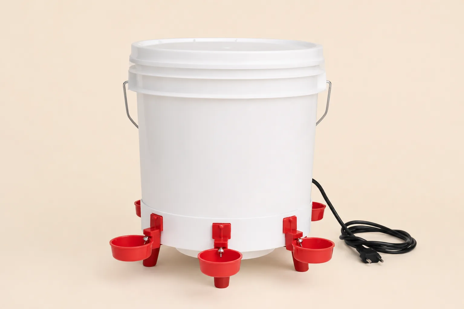Heated poultry waterer in snowy run